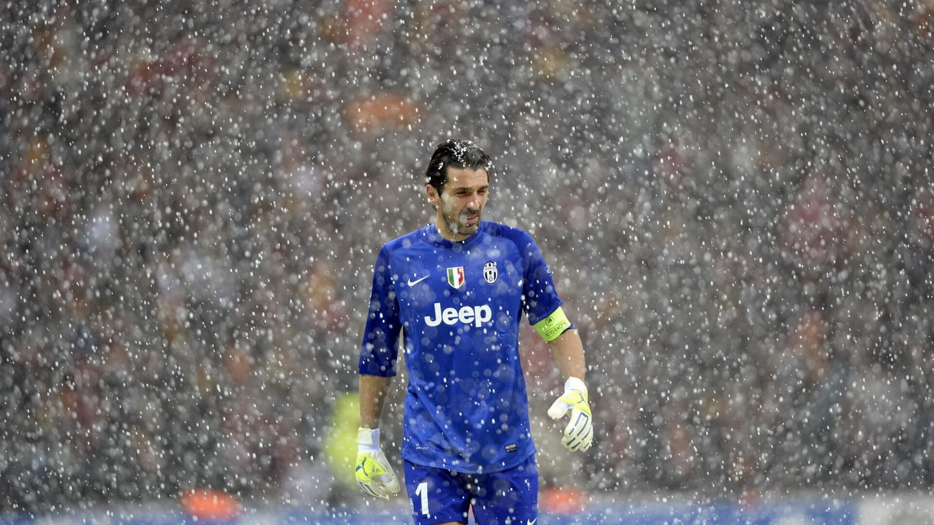 开云体育官方网站-意甲焦点战之夜，哈利伯顿连续得分拉开差距，书写个人传奇